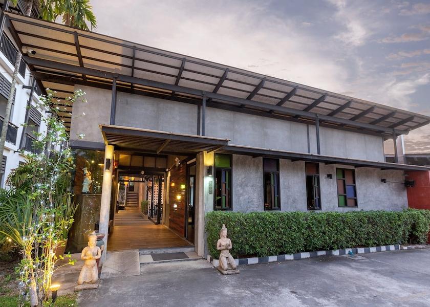 Phuket Ratsada Facade