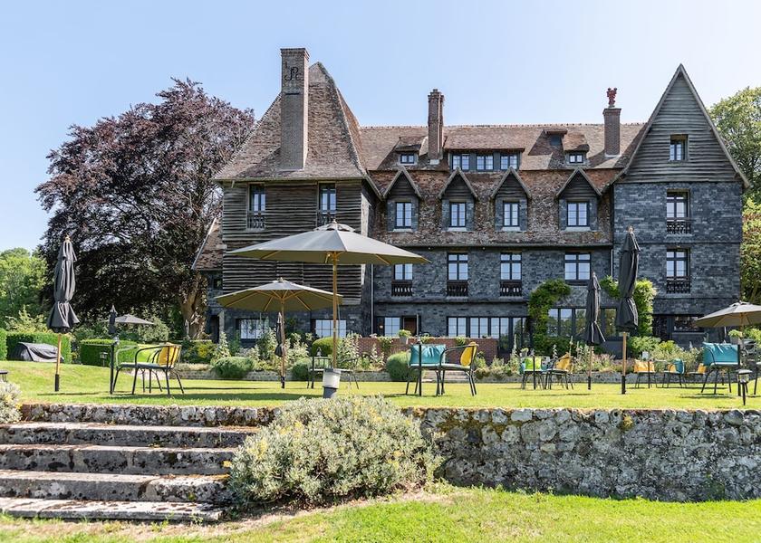 Normandy Pennedepie Facade