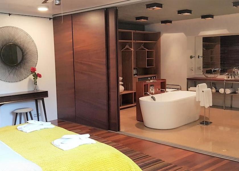 Canton of Vaud Montreux Room