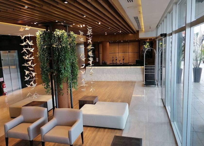  Ciudad Del Este Lobby
