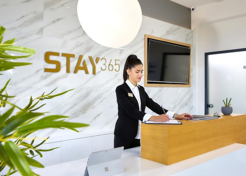 Crete Island Heraklion Reception
