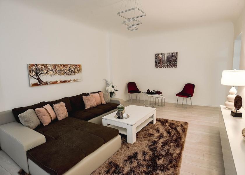  Bucharest Living Area