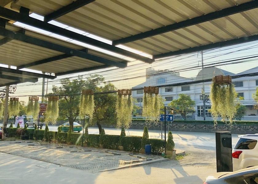 Bangkok Bang Phli Front of property