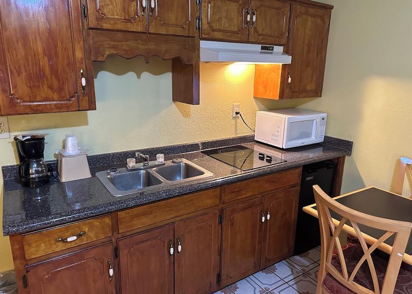 Alabama Anniston Kitchenette