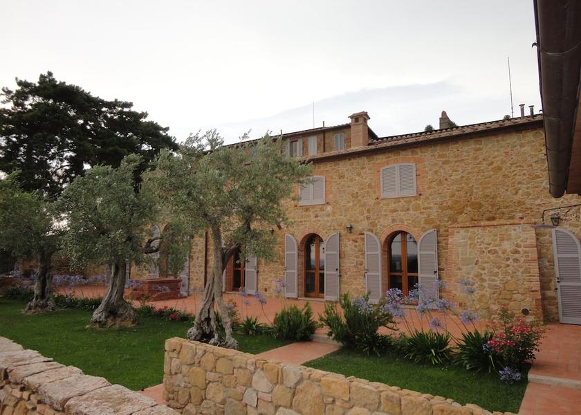 Tuscany Trequanda Facade