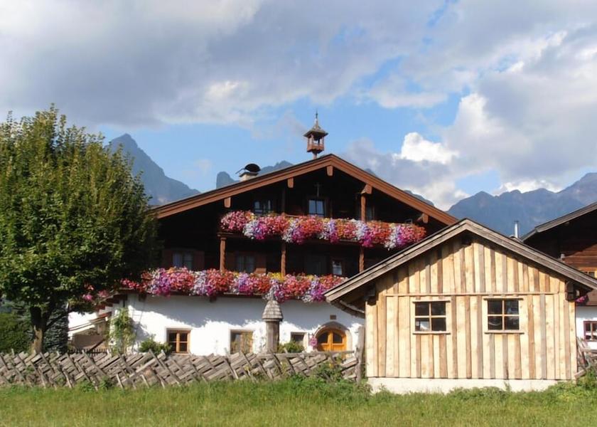 Salzburg State Saalfelden am Steinernen Meer Facade
