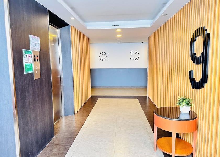 Bangkok Bang Phli Hallway