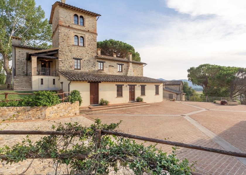 Umbria Montone Bar (on property)