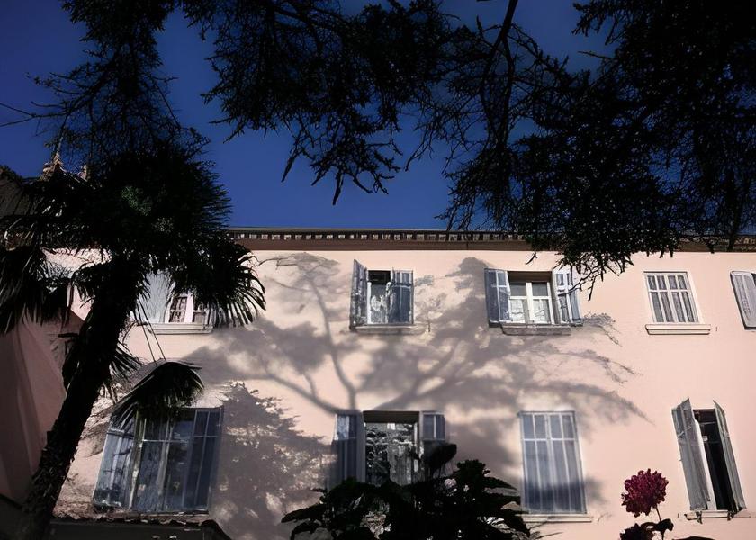 Provence - Alpes - Cote d'Azur Draguignan exterior view