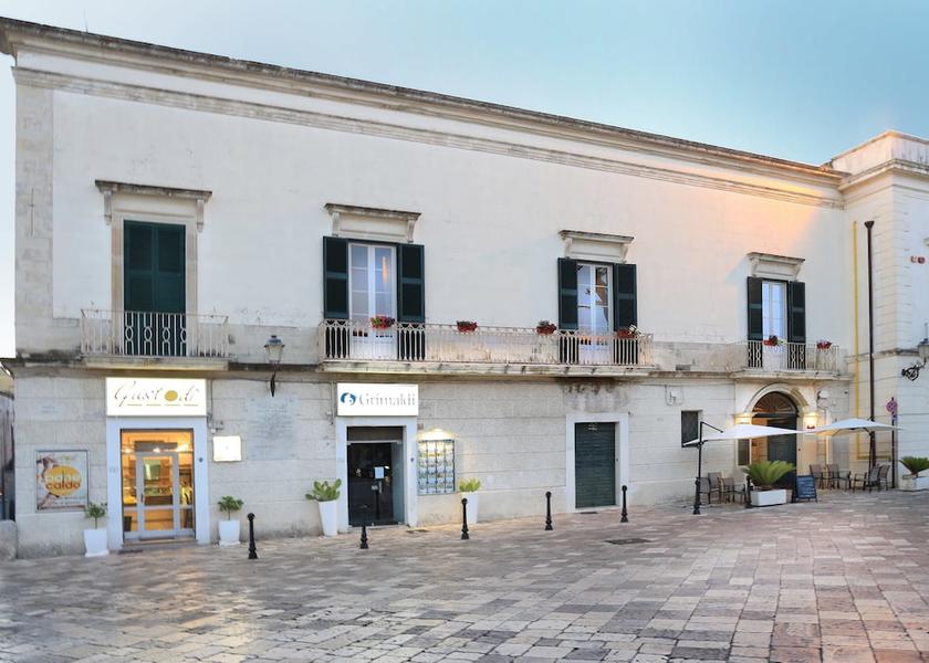 Puglia Poggiardo Facade