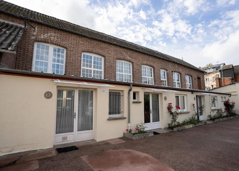 Normandy Louviers Exterior Detail