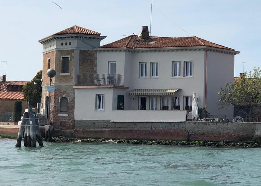 Veneto Venice Exterior Detail