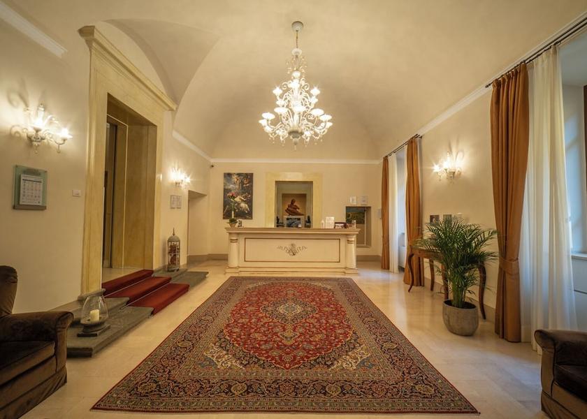 Tuscany Colle di Val d'Elsa Interior
