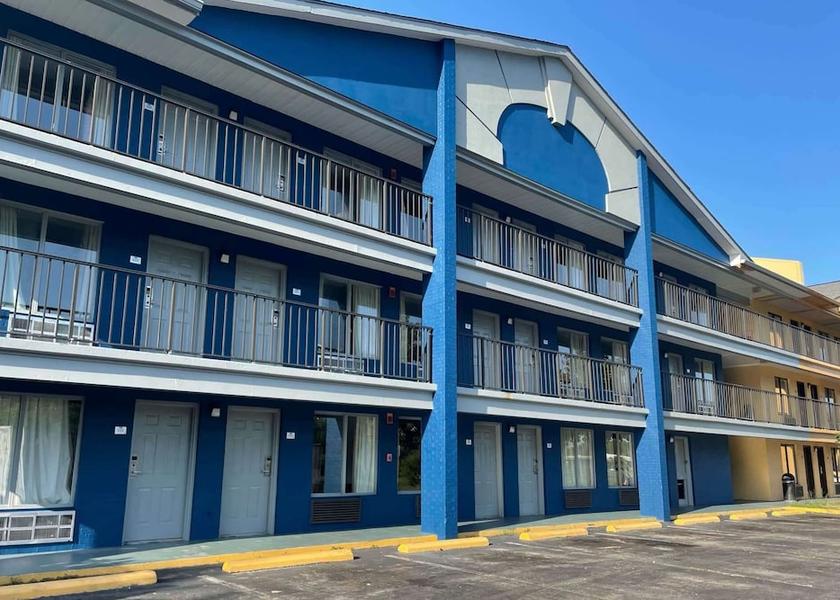 Alabama Mobile Exterior Detail