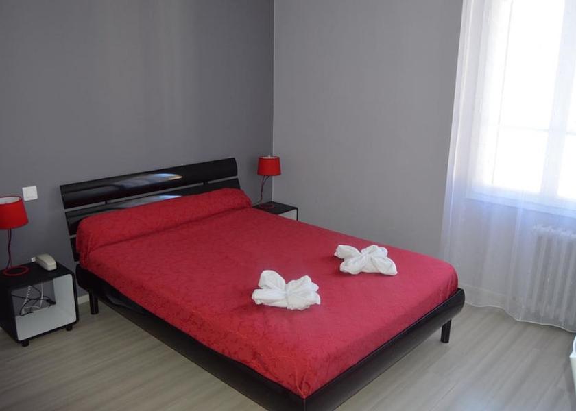 Occitanie Ax-les-Thermes Room