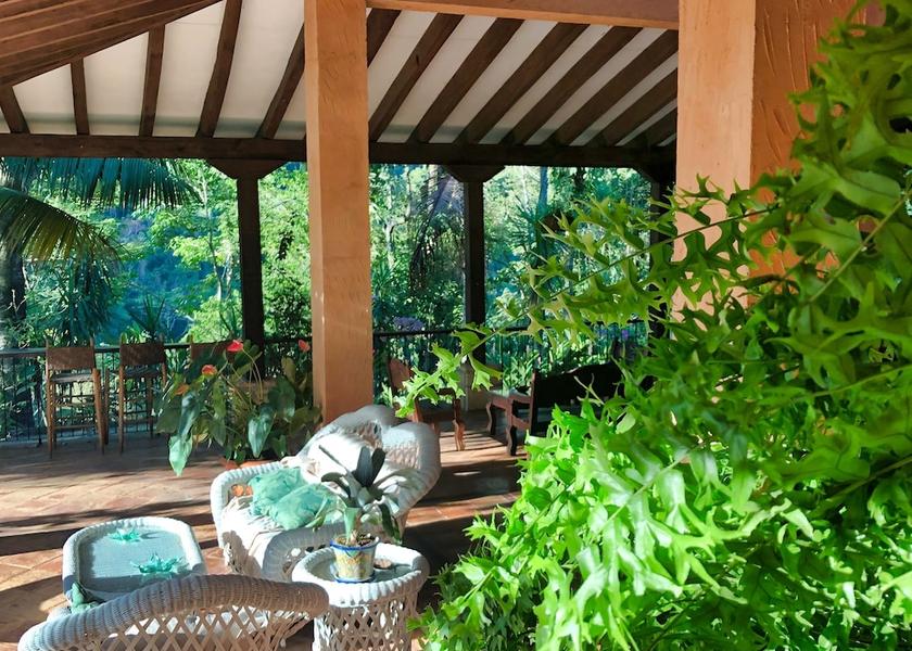 Atlantida La Ceiba Exterior Detail
