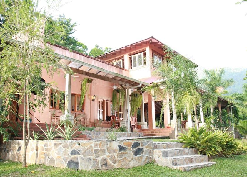 Atlantida La Ceiba Exterior Detail