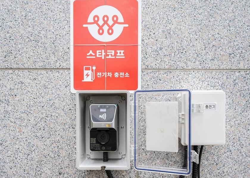  Gwangju Exterior Detail