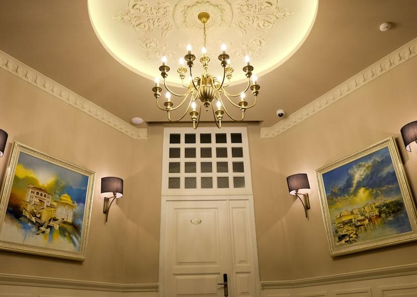 Balikesir Bandirma Interior Entrance