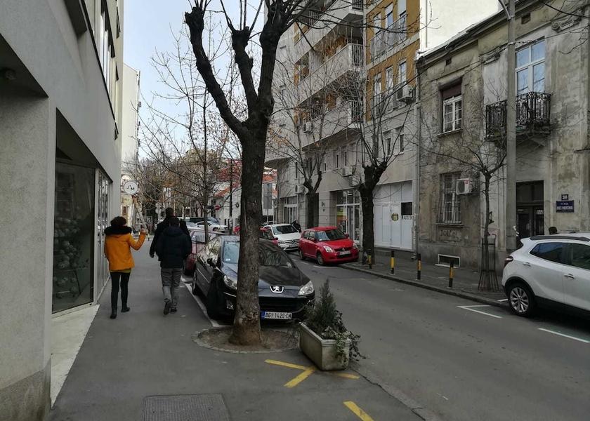 Montana Belgrade Exterior Detail