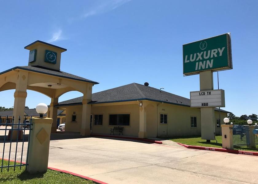 Missouri Liberty Exterior Detail