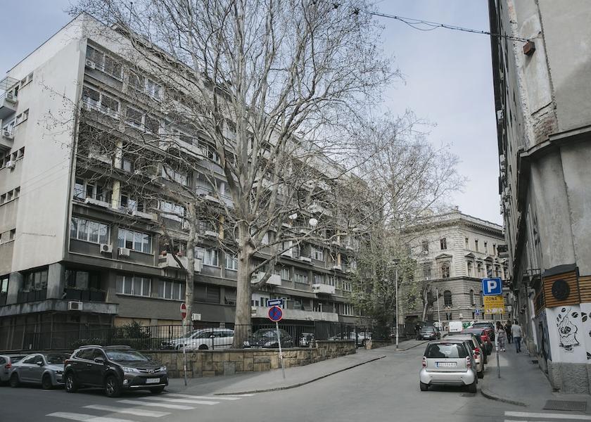 Montana Belgrade Exterior Detail