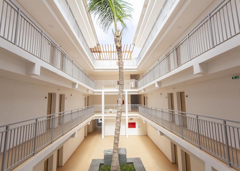  Sal Courtyard