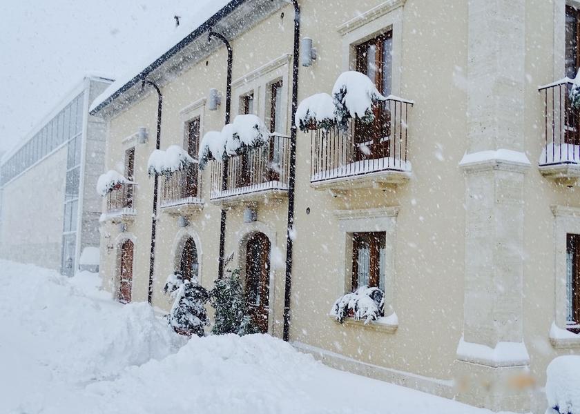 Abruzzo Pescocostanzo Exterior Detail