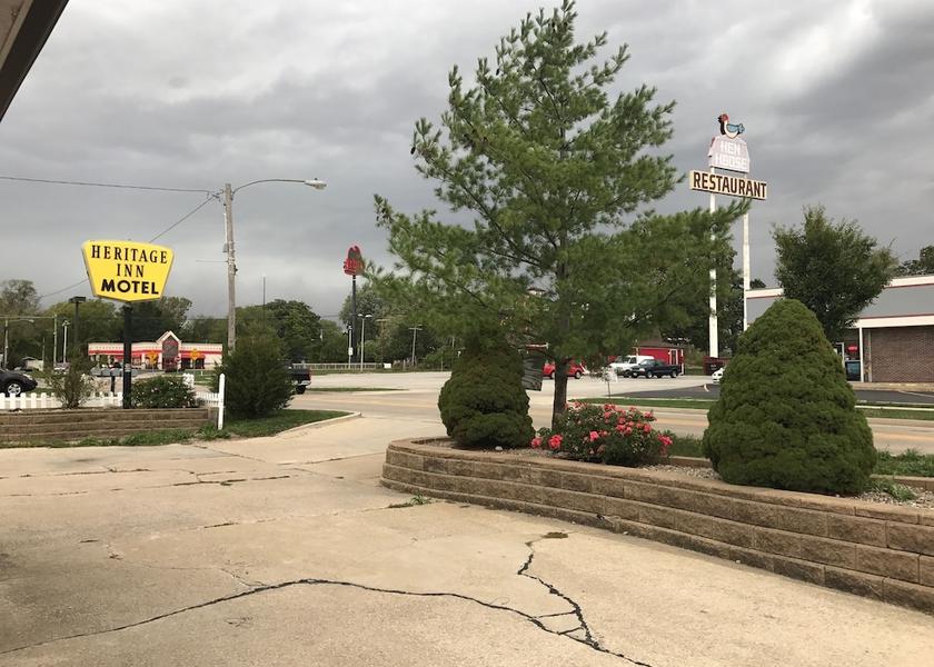 Illinois Mahomet Entrance