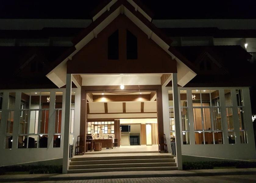 Tak Tak Exterior Detail