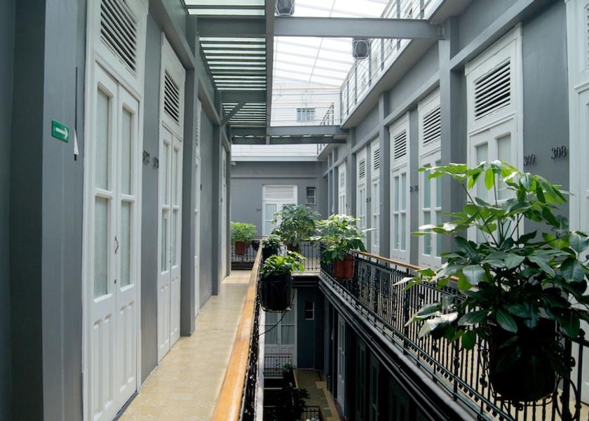  Mexico City Hallway
