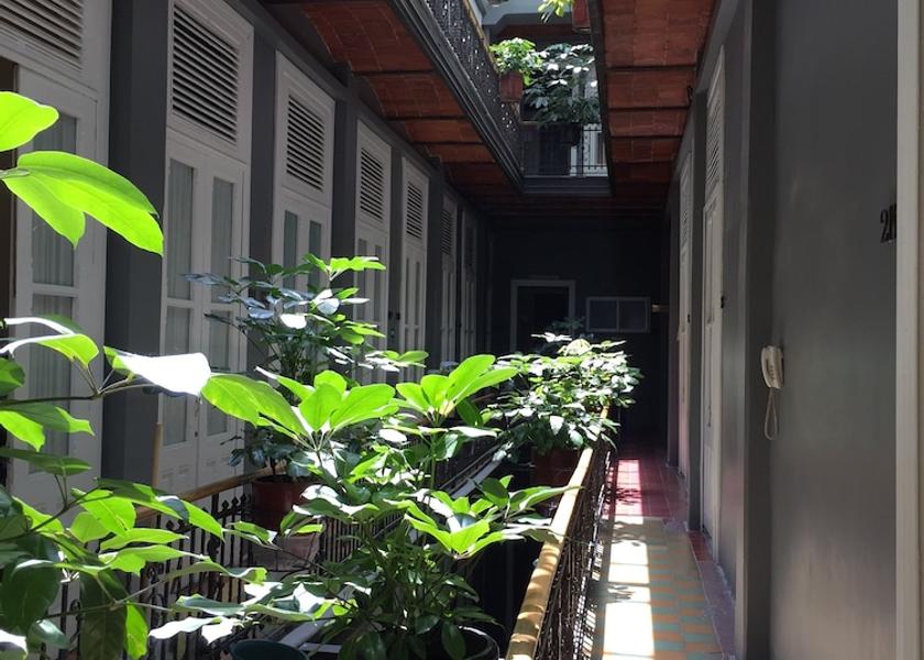  Mexico City Hallway