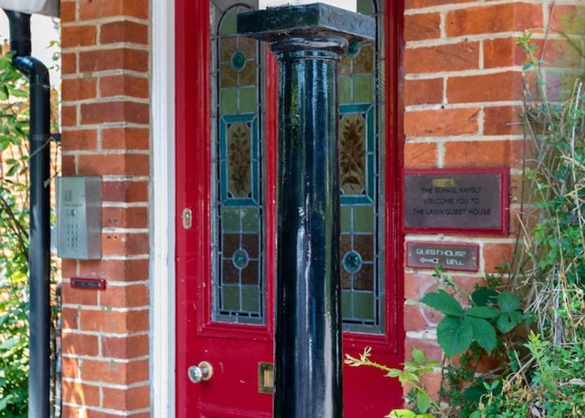 England Horley Exterior Detail