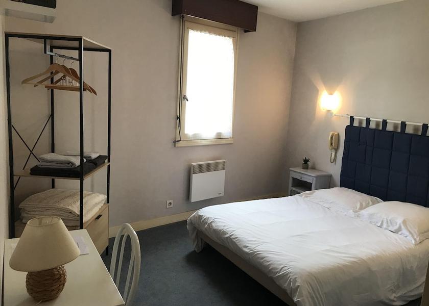 Nouvelle-Aquitaine Saint-Bris-des-Bois Room