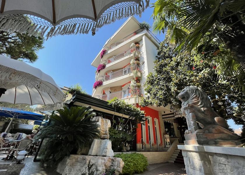 Veneto Jesolo Facade