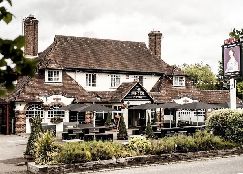 England Farnham Exterior Detail