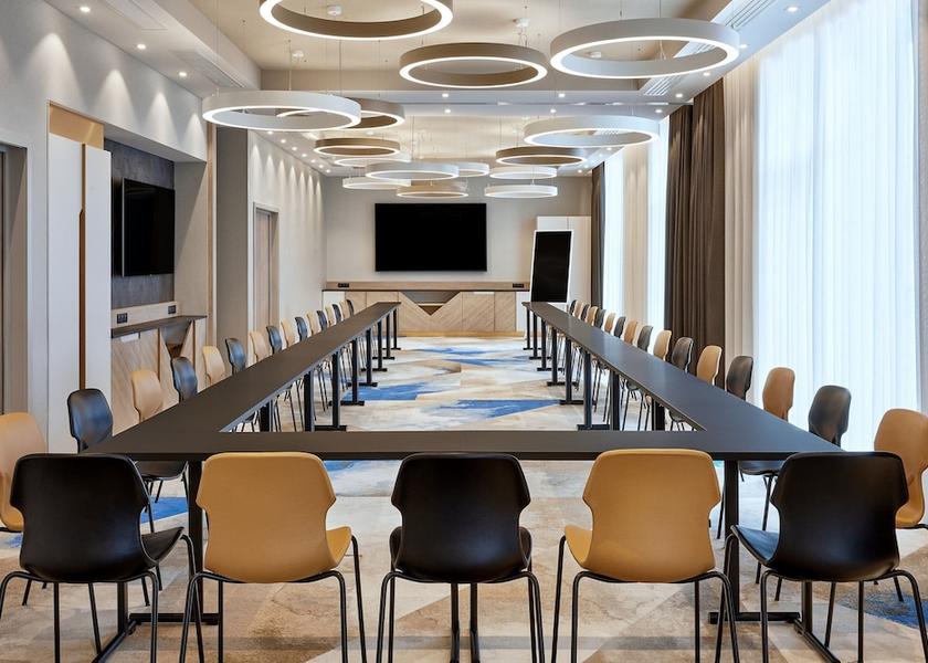 Grand Est Strasbourg Meeting Room