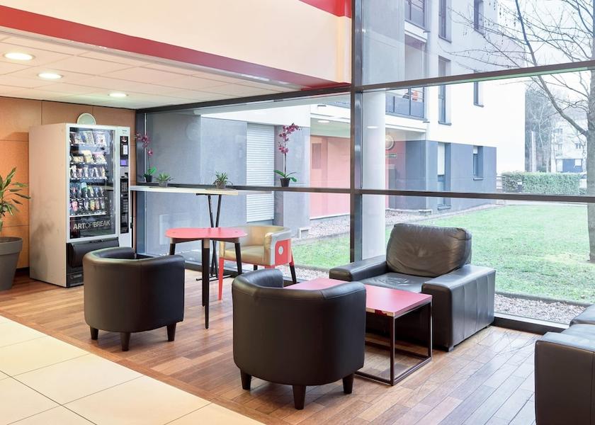 Île-de-France Saint-Cyr-l'Ecole Lobby