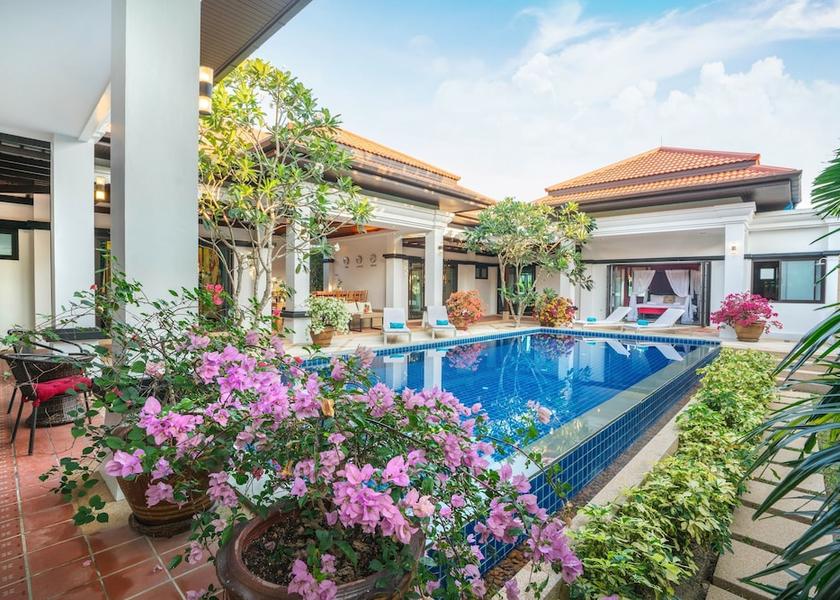 Phuket Si Sunthon Exterior Detail