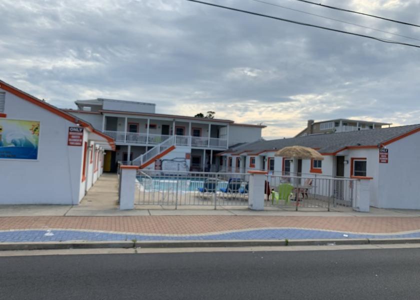 Florida Wildwood Facade