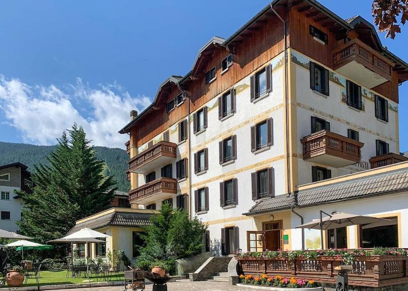 Lombardy Aprica Exterior Detail