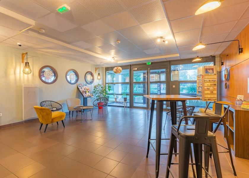 Pays de la Loire La Roche-sur-Yon Reception