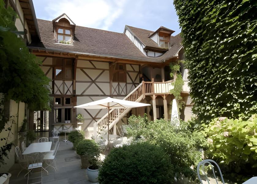 Grand Est Troyes Hotel Exterior
