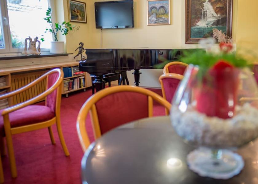  Maribor Lobby