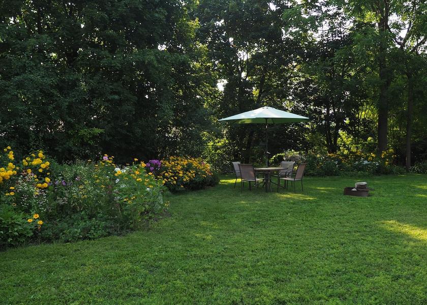 Ontario Barrie Garden