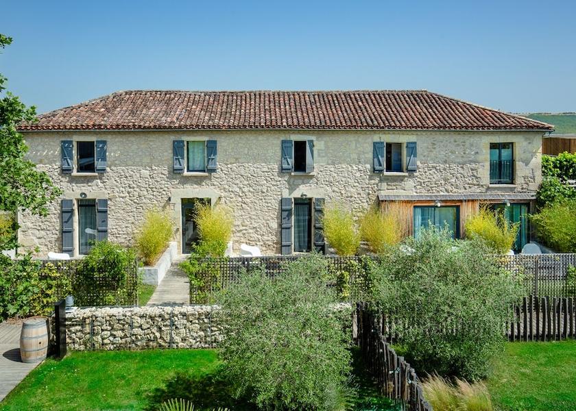 Occitanie Auch Front of property