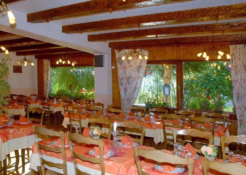 Auvergne-Rhone-Alpes Villarembert Restaurant