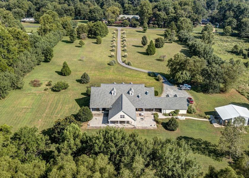 Arkansas Heber Springs Exterior Detail