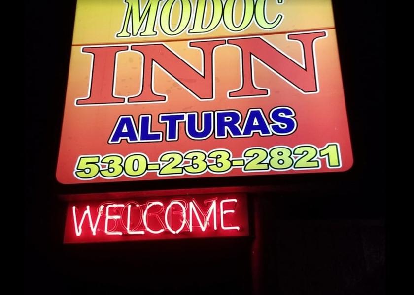 California Alturas Exterior Detail