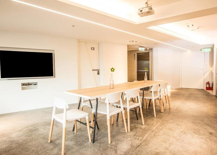  Keelung Living Area